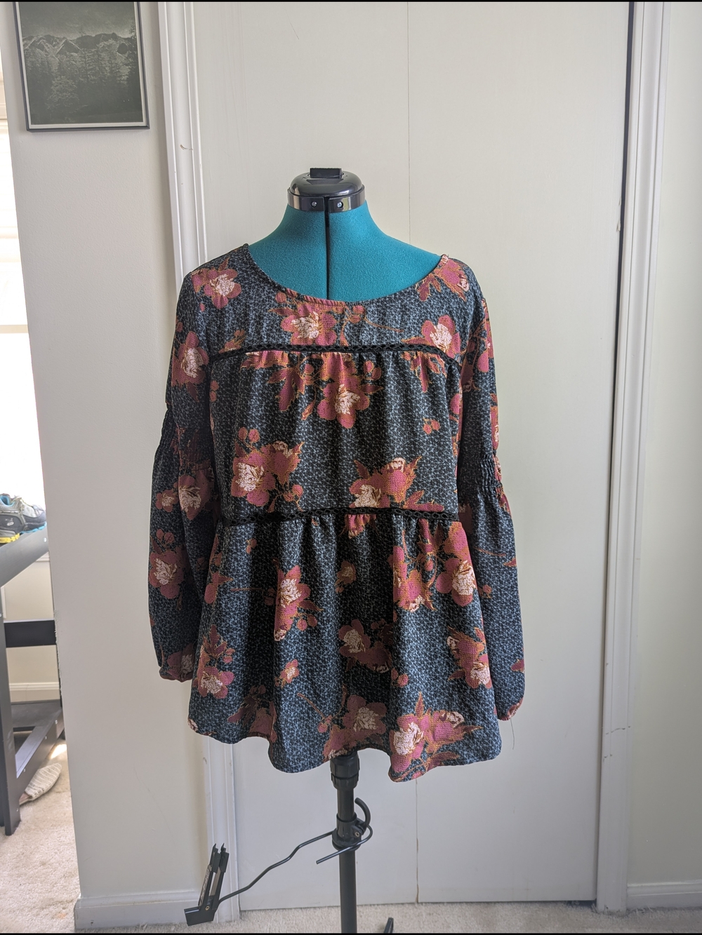 Knox Rose Navy Floral Tiered Peasant Tunic